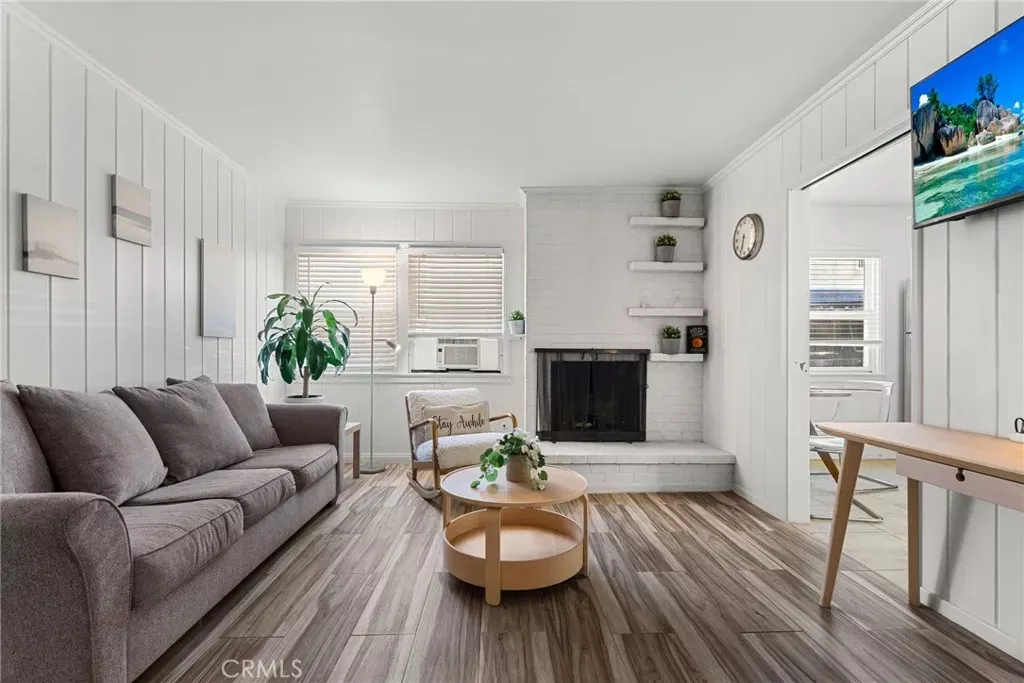 Property Photo:  5920 E Ocean Blvd  CA 90803 