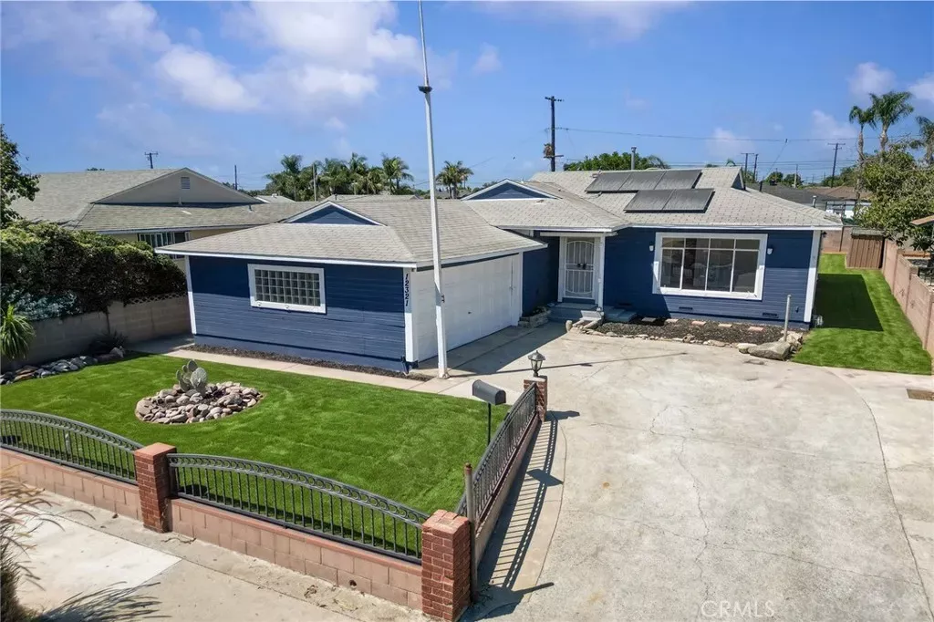 Property Photo: 12321 Kayreid CA 90605
