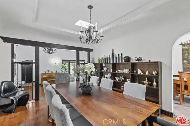 Property Photo: 11146 Huston Street CA 91601