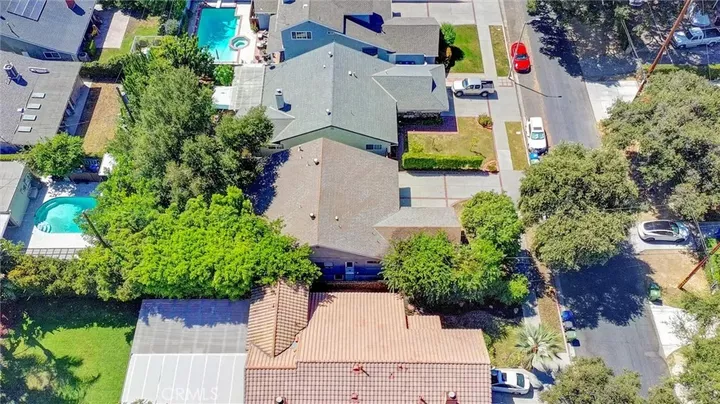 Property Photo: 6566 Andasol Avenue CA 91406