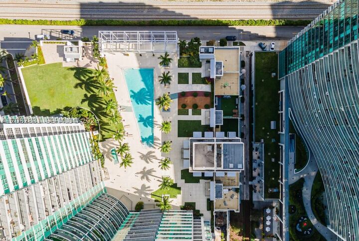 Property Photo:  3301 NE 1st Ave H1007  FL 33137 
