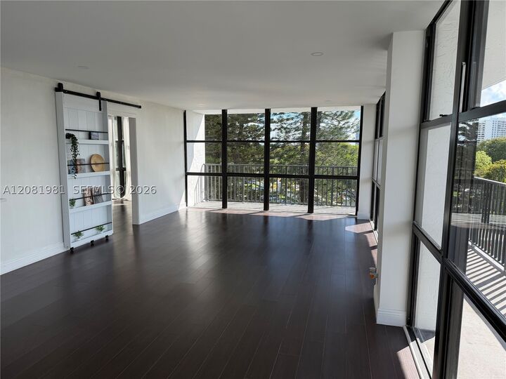 Property Photo: 1000 Parkview Dr 531 FL 33009