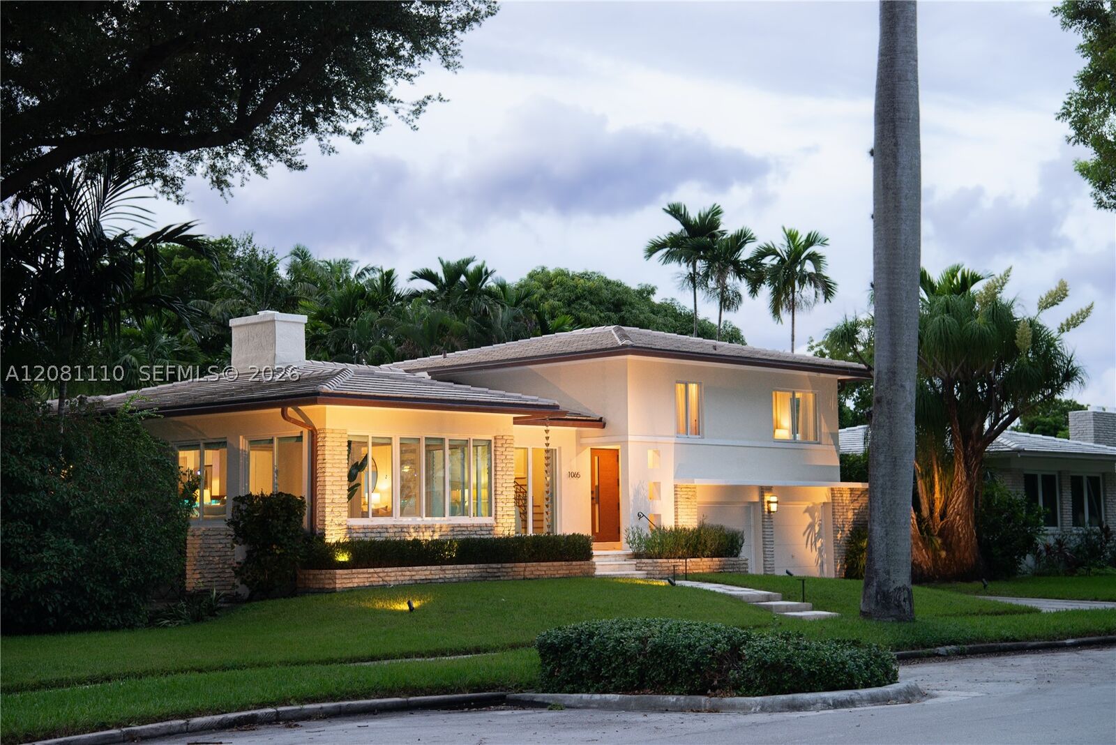 Property Photo:  1065 NE 96th St  FL 33138 