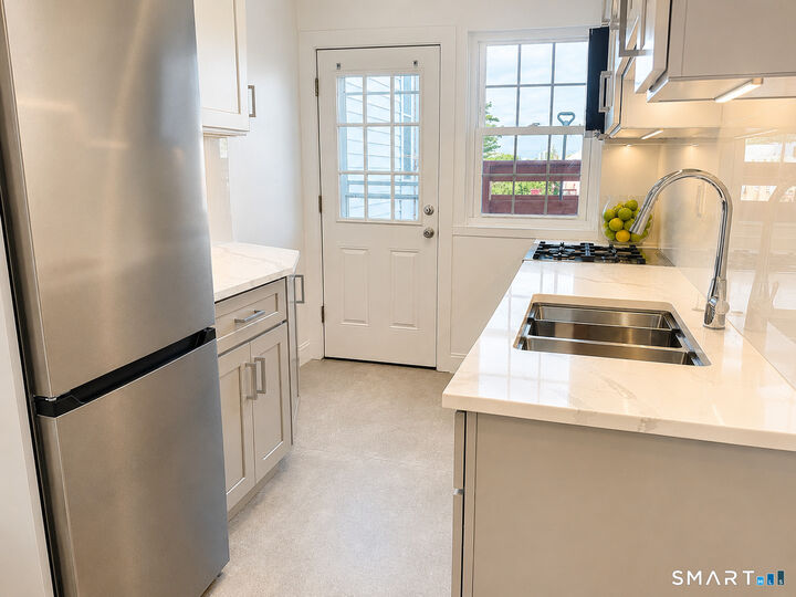 Property Photo:  30 Revere Drive 3  CT 06902 