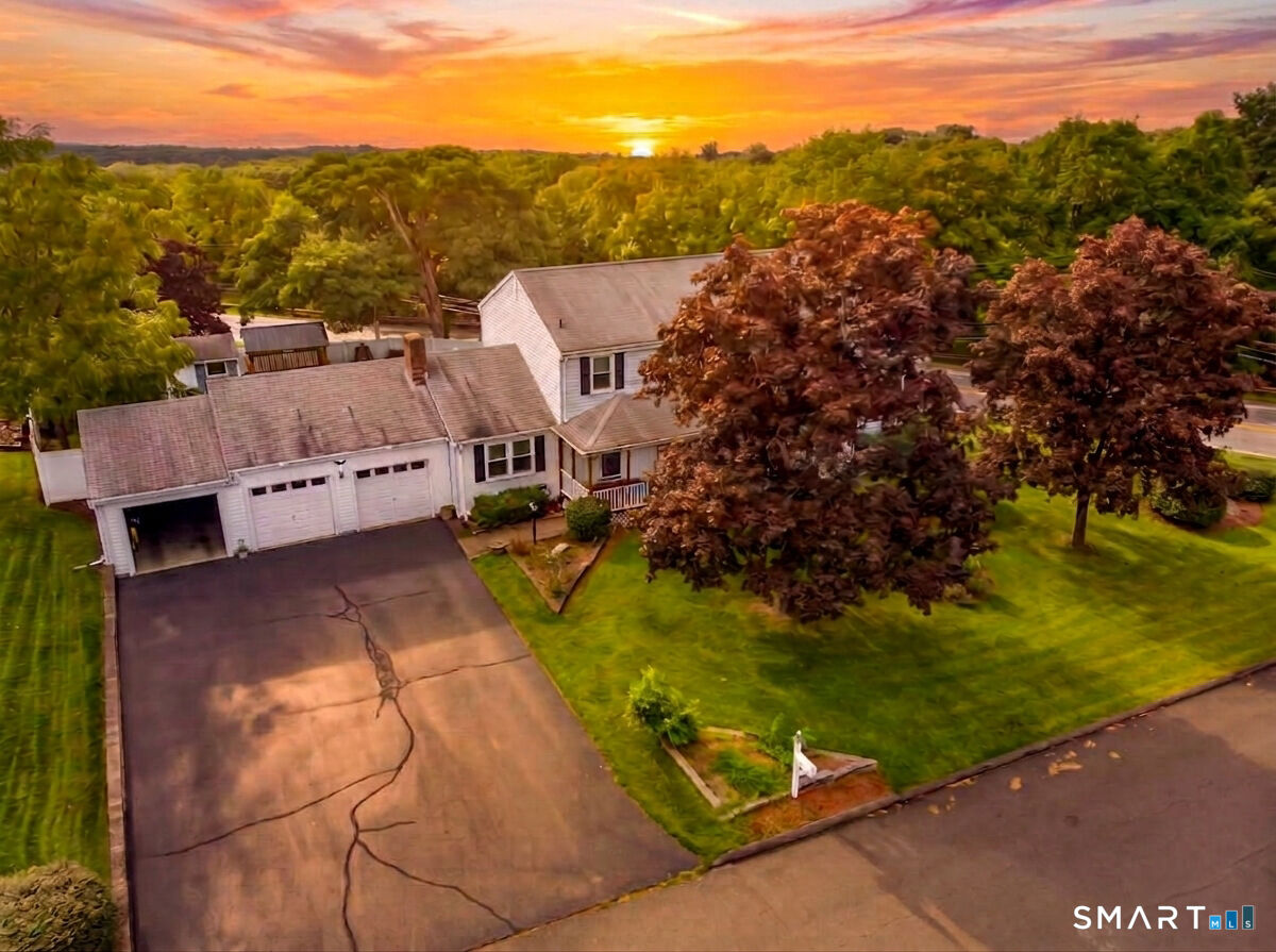 Property Photo:  13 Sunset Ridge  CT 06067 