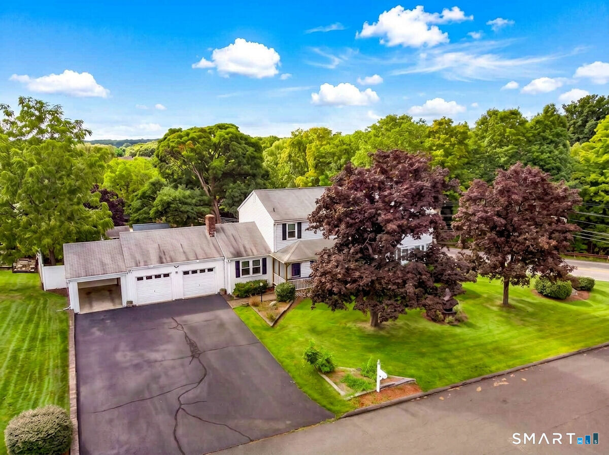 Property Photo: 13 Sunset Ridge CT 06067