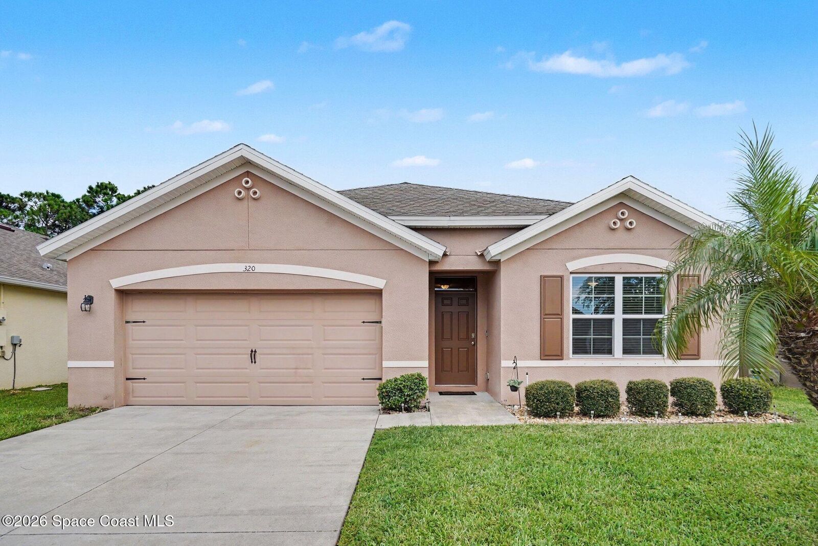 Property Photo:  320 Forest Trace Circle  FL 32780 