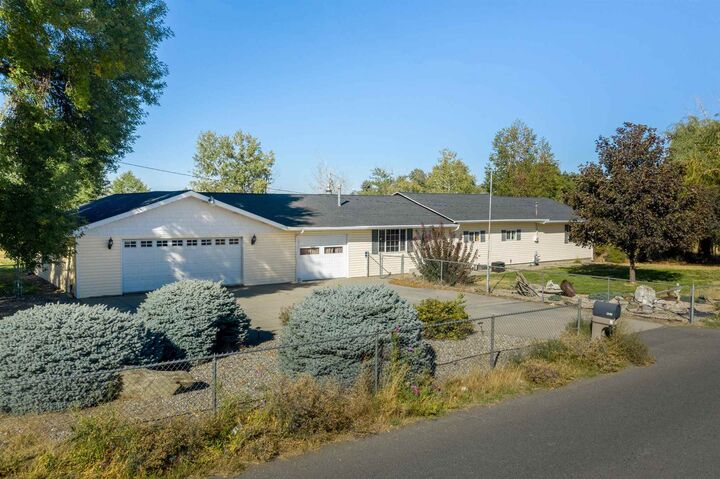Property Photo: 10920 W 21st Ave WA 99001