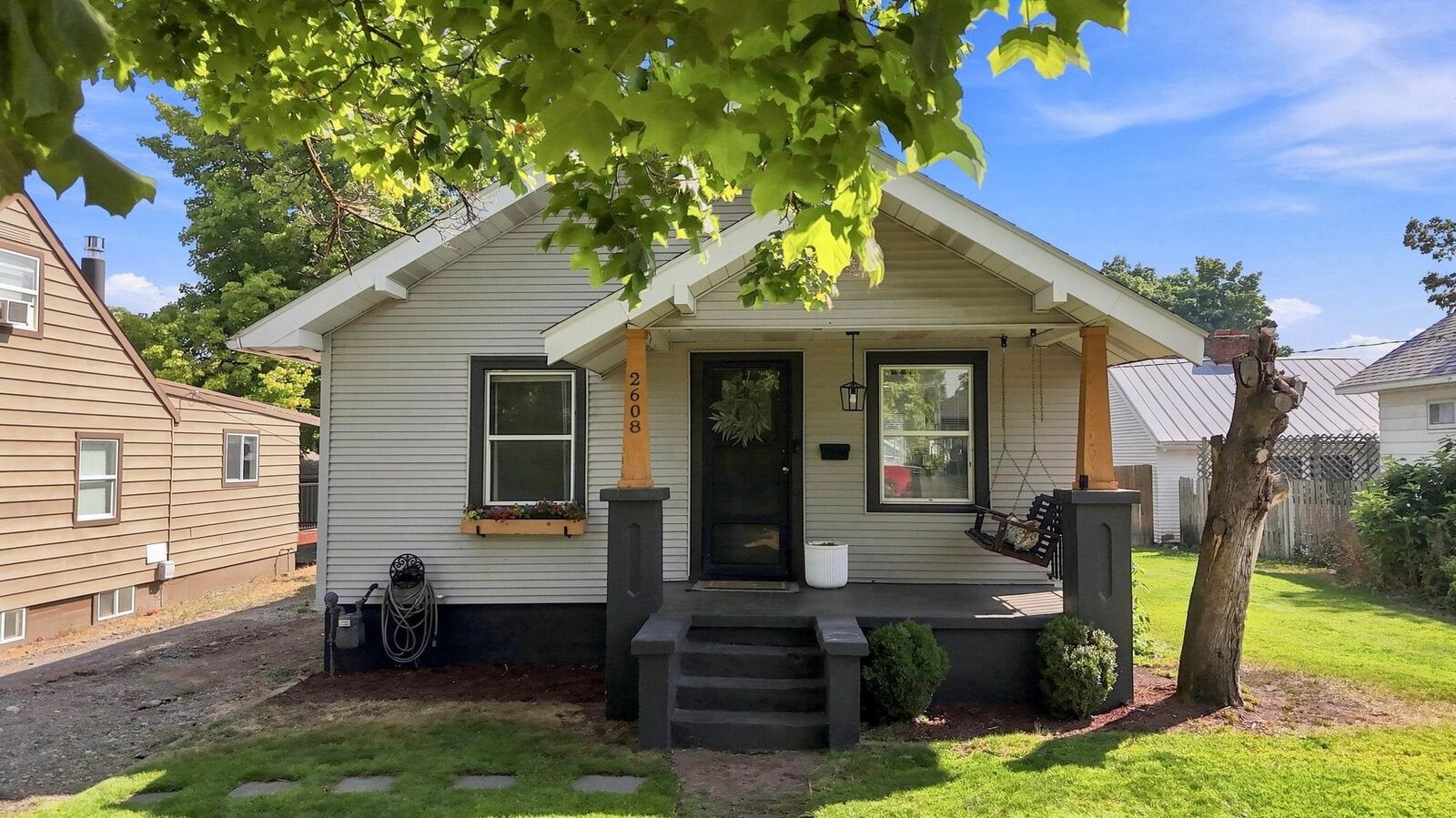 Property Photo:  2608 N Napa St  WA 99207 