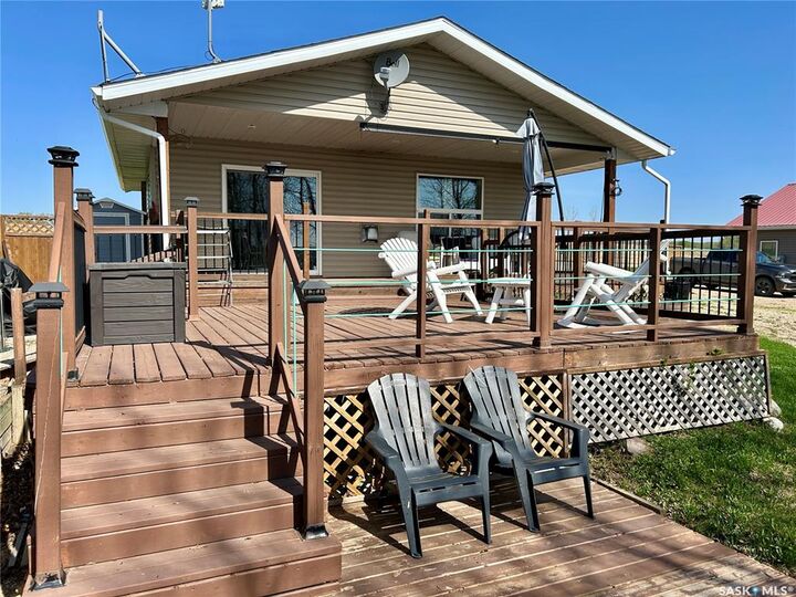 Property Photo:  2 Willow Road  SK S0K 1A0 