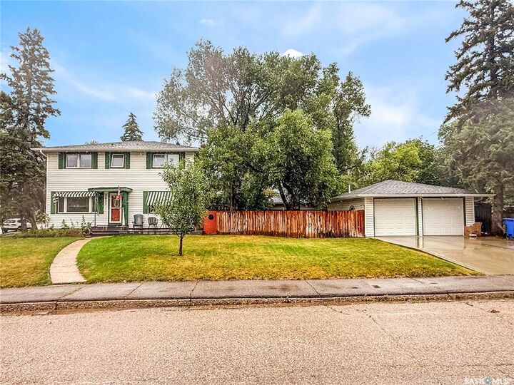 Property Photo:  3037 Argyle Road  SK S4S 2B3 