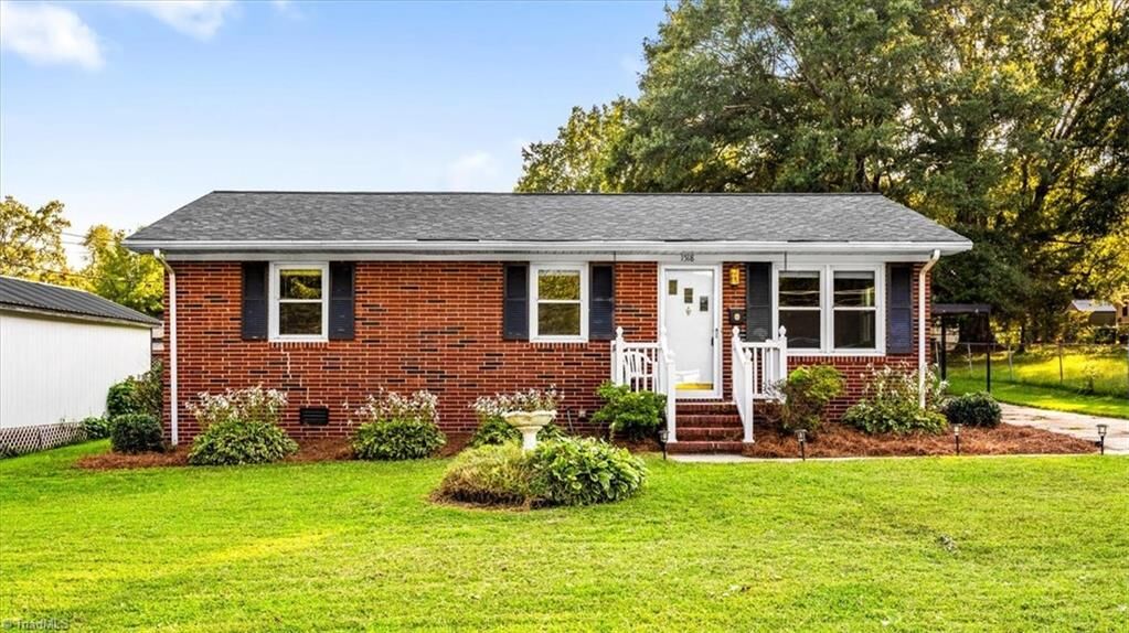 Property Photo:  1518 Wickham Street  NC 27215 