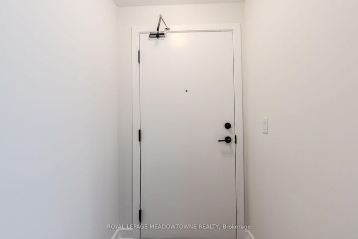 Property Photo:  4130 Parkside Village N/A 3610  ON L5B 0L7 