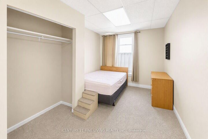 Property Photo:  146 Bradford Street 1  ON L4N 3B3 