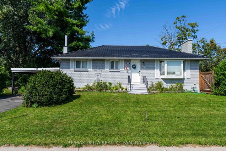 Property Photo:  109 Meadowlands Drive W  ON K2G 2S1 