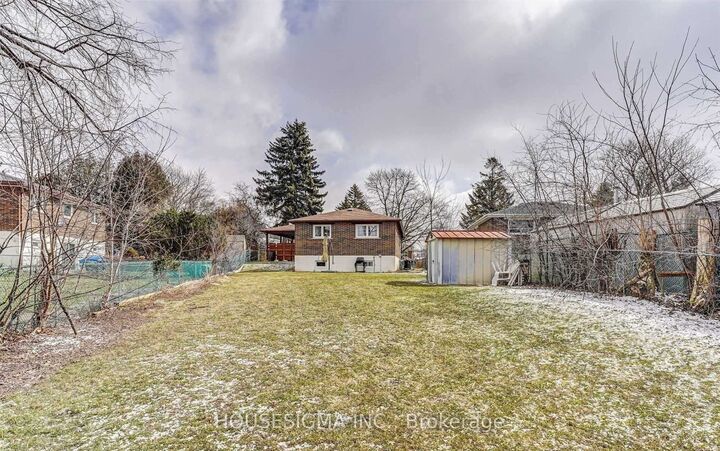 Property Photo:  51 Axsmith Crescent Bsmt  ON M2J 3K2 