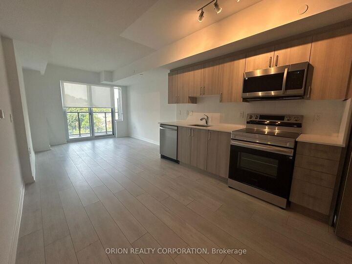 Property Photo:  556 Marlee Avenue 402  ON M6B 0B1 