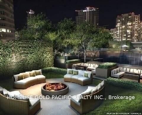 Property Photo:  388 Yonge Street 7109  ON M5B 0A4 