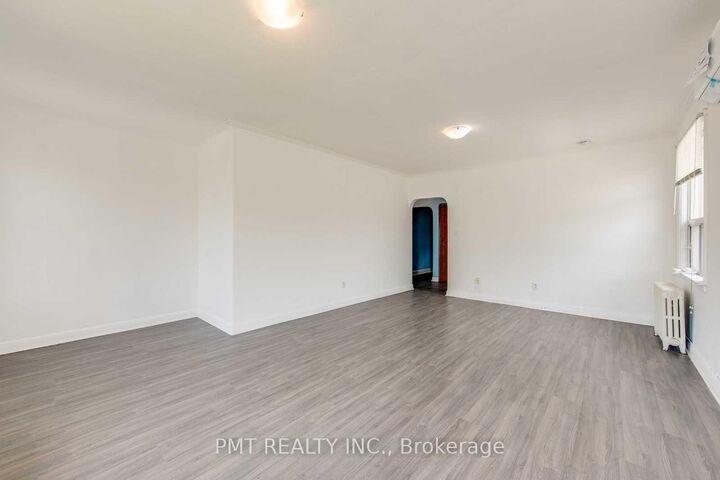 Property Photo:  58 Leyton Avenue 6  ON M1L 3T7 