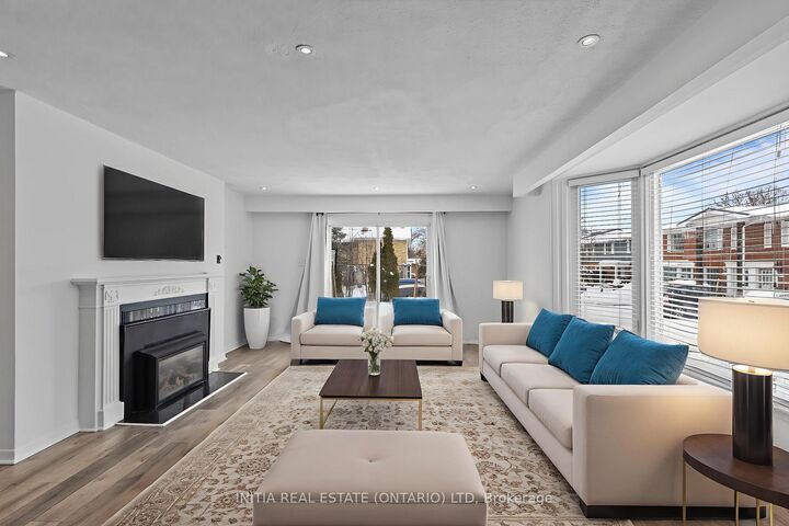 Property Photo:  55 Arbour Glen Crescent 19  ON N5Y 1Z9 