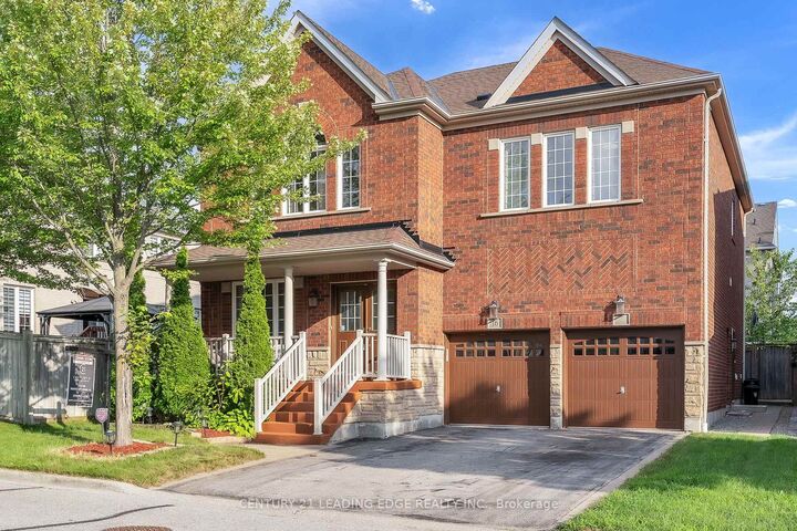 Property Photo:  16 Bicknell Court  ON L1T 0G3 