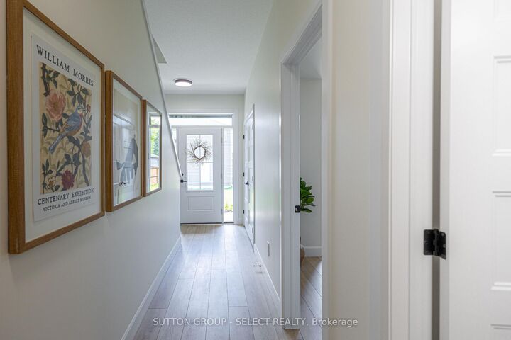 Property Photo:  233 Upper Queen Street 26  ON N0M 2P0 