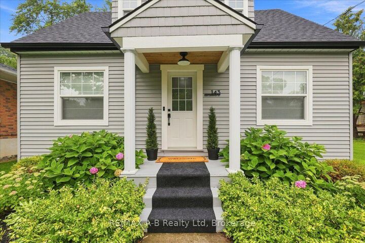 Property Photo:  143 Britannia Street  ON N5A 5Z3 