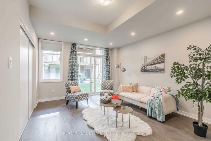 Property Photo:  181 Sabina Drive  ON L6H 0L4 