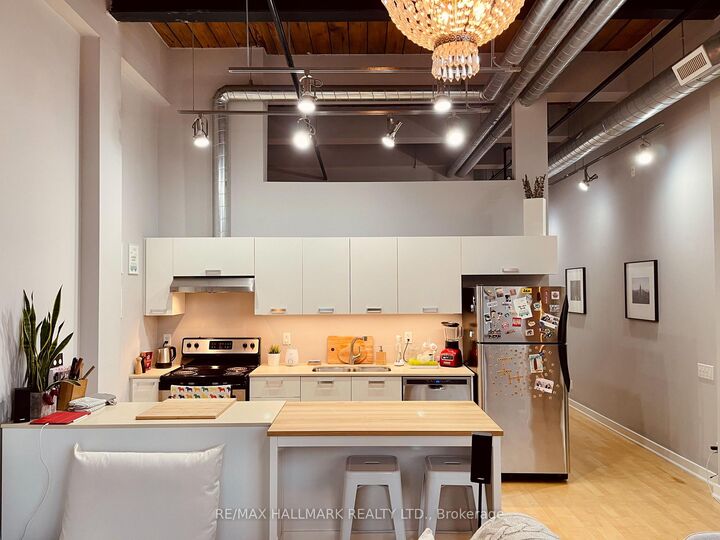 Photo de la propriété:  43 Hanna Avenue 309  ON M6K 1X1 