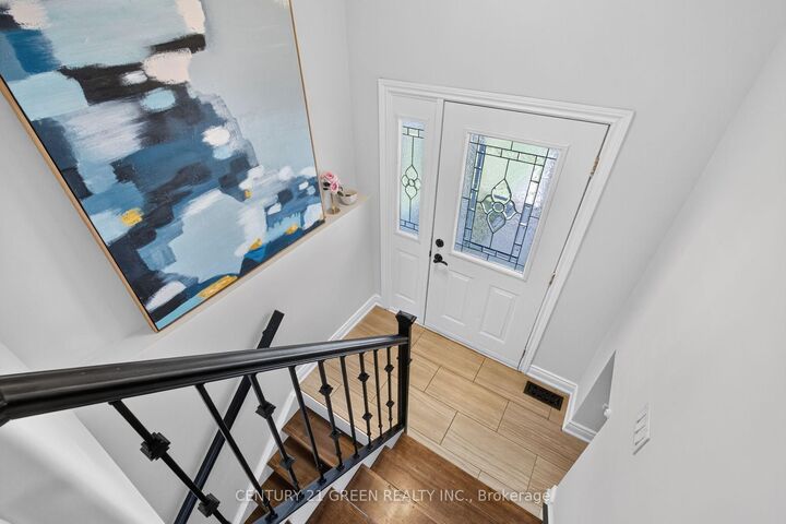 Property Photo: 22 Quaker Crescent ON L8W 1H5