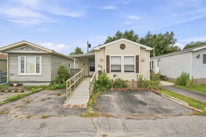 Property Photo:  311 Dundas St E Rear Street 22  ON K8V 1M1 