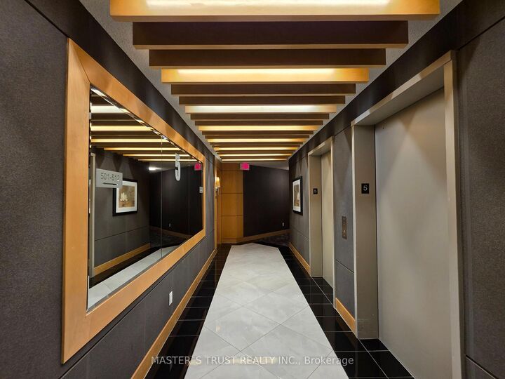 Property Photo:  62 Suncrest Boulevard 522  ON L3T 7Y6 