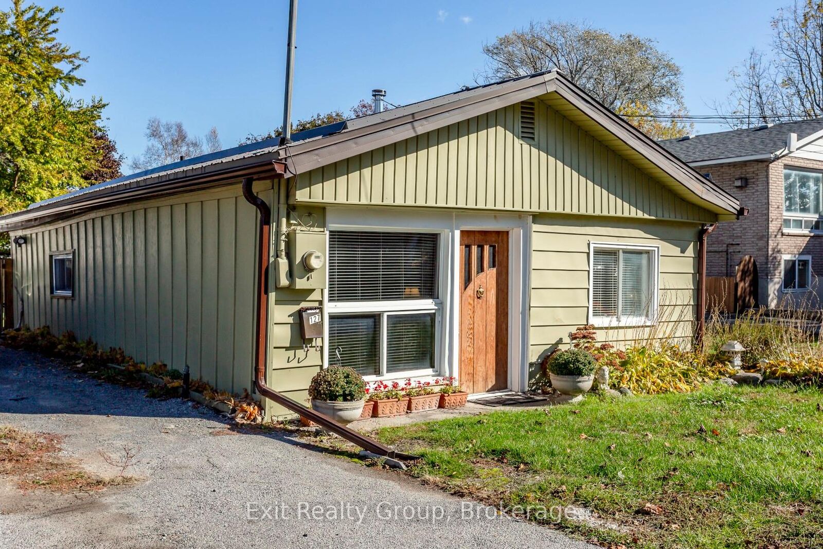Property Photo:  127 Leopold Street  ON K8V 2K5 