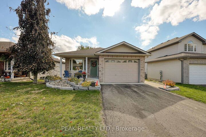 Property Photo:  217 North Street E  ON N4G 1B8 