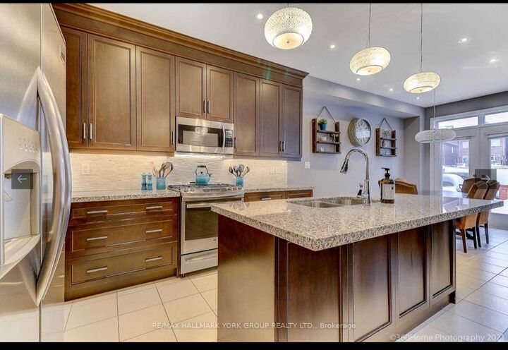 Property Photo:  63 Alex Campbell Cres Drive  ON L7B 0C1 