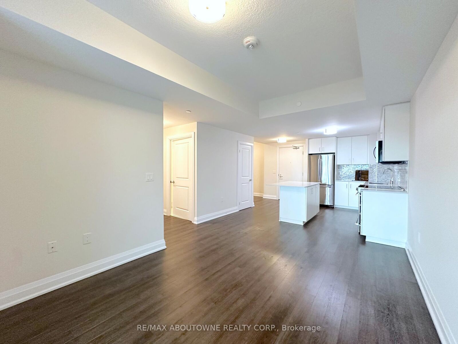 Property Photo:  2333 Taunton Road 101  ON L6H 0N5 