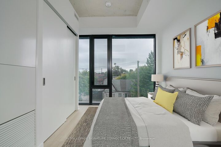 Property Photo:  195 McCaul Street 609  ON M5T 1W6 
