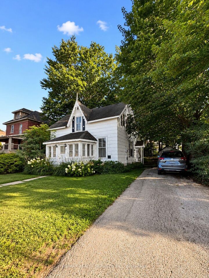 Property Photo:  787 10th Street E  ON N4K 1T2 