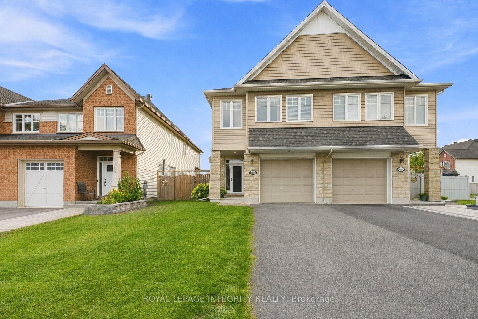 Property Photo:  661 Willowmere Way  ON K1T 0K1 