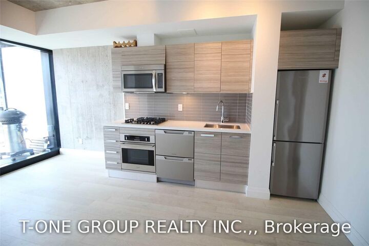 Property Photo:  224 King Street W 1706  ON M5H 0A6 