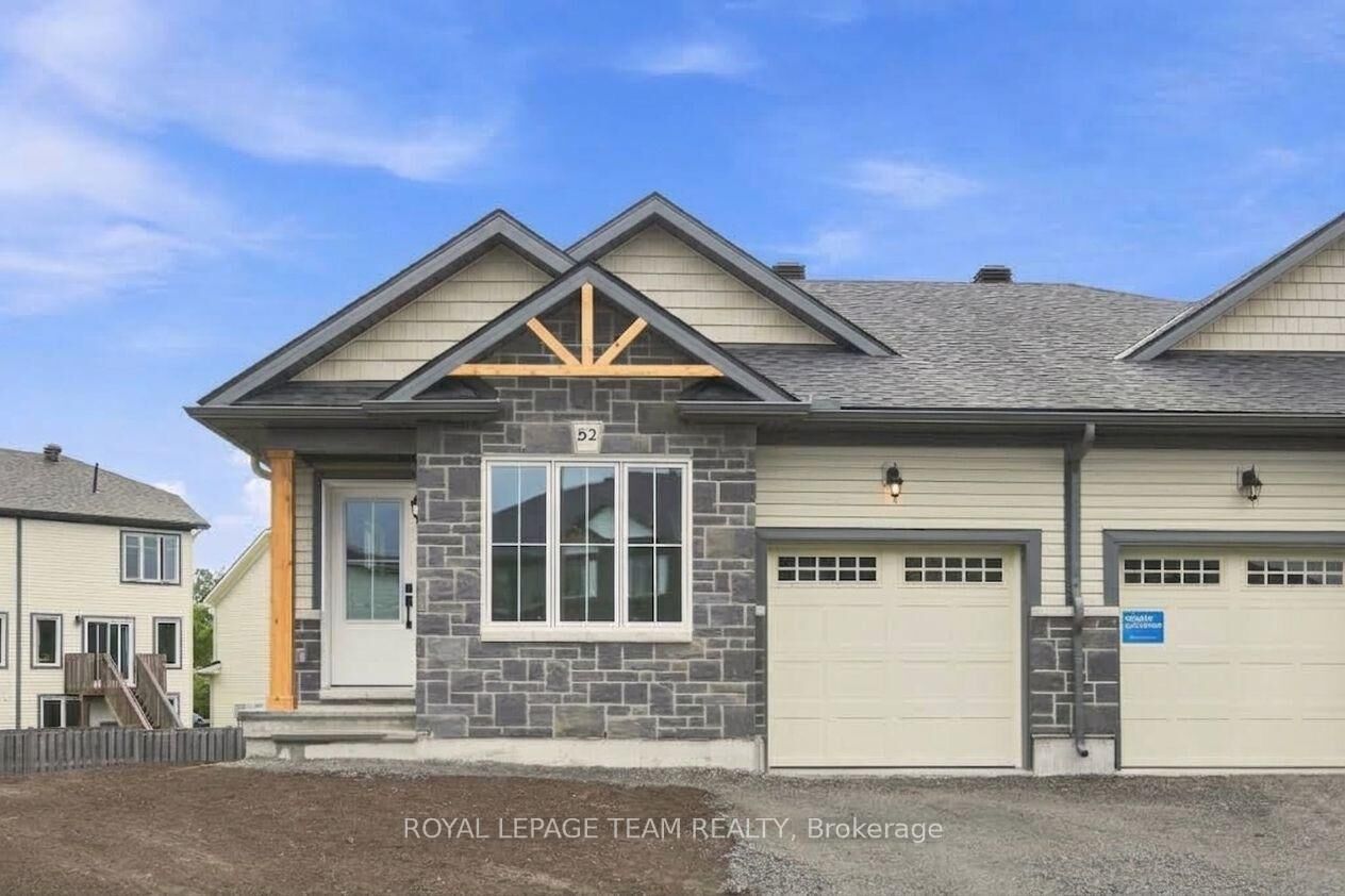 Property Photo:  52 Whitcomb Crescent  ON K7A 0C2 