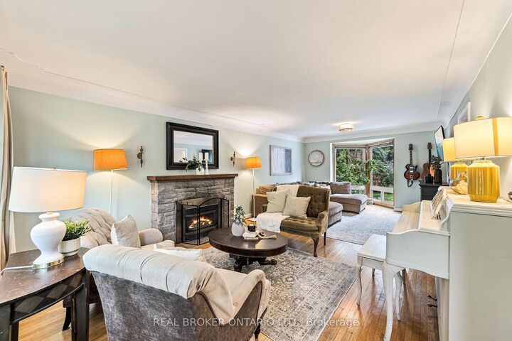 Property Photo:  177 York Road  ON L9H 1M8 