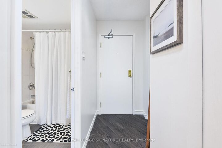 Property Photo:  456 College Street 415  ON M6G 4A3 