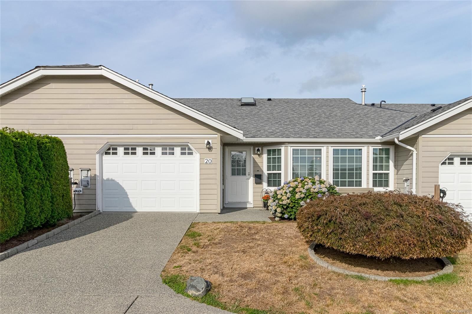 Property Photo:  815 Dunsmuir Cres #20  BC V9G 1R8 