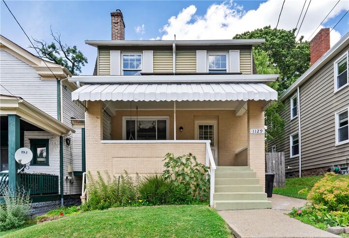 Property Photo:  1129 Woodbourne Ave  PA 15226 