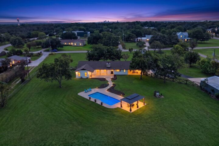 Property Photo:  504 Buckaroo Trail  TX 78610 