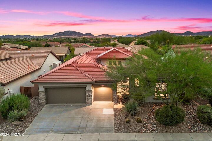 Property Photo: 1435 W Whitman Court AZ 85086