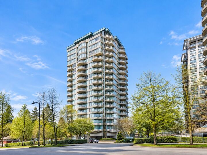 Photo de la propriété:  13353 108 Avenue 602  BC V3T 5T5 