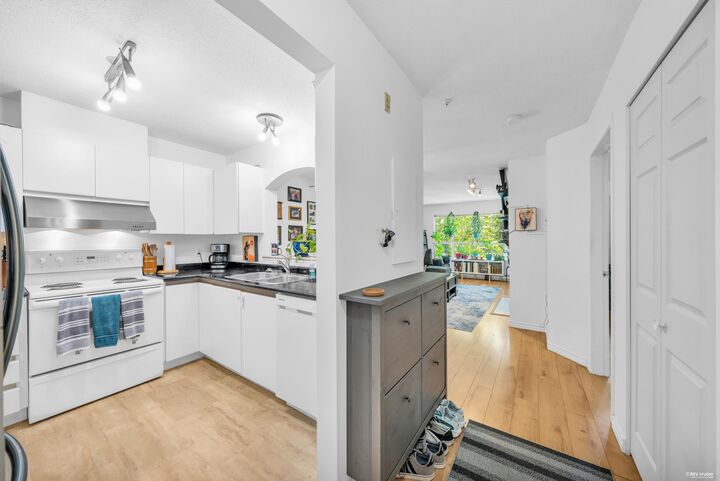 Property Photo:  2990 Princess Crescent 310  BC V3B 7R3 