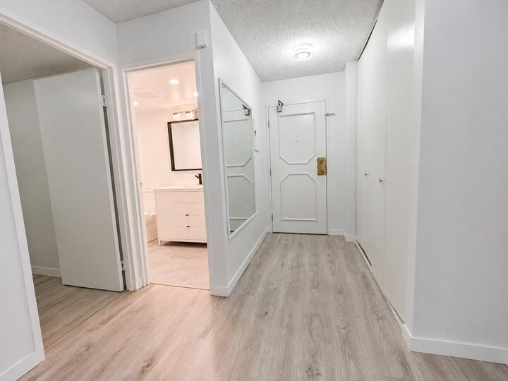 Property Photo:  2024 W Fullerton Avenue 409  BC V7P 3G8 